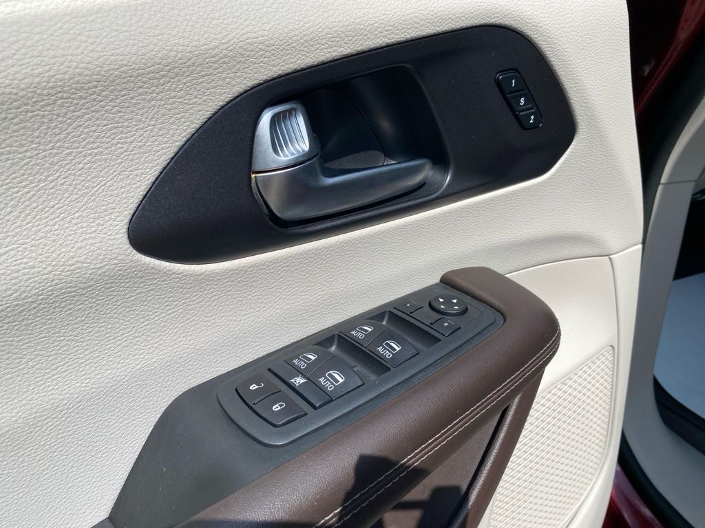 2020 Chrysler Pacifica Touring L Plus