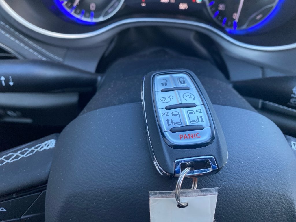 2025 Chrysler Pacifica Limited