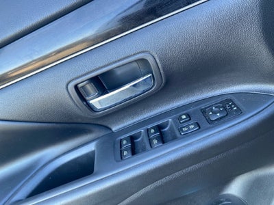2020 Mitsubishi Outlander SE