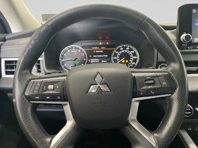 2022 Mitsubishi Outlander ES