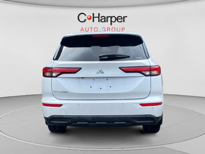 2022 Mitsubishi Outlander ES
