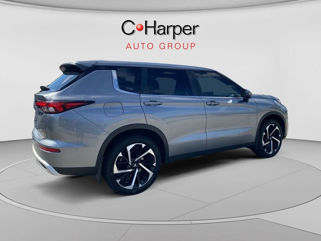 2023 Mitsubishi Outlander SE