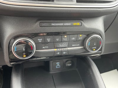 2022 Ford Escape Hybrid SE