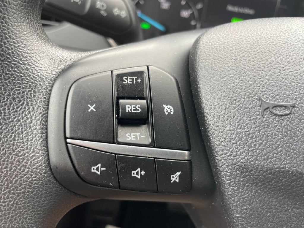 2022 Ford Escape Hybrid SE