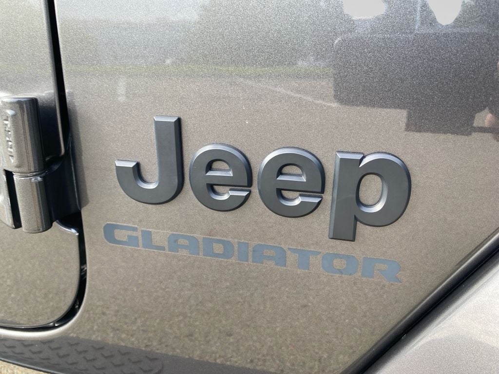 2022 Jeep Gladiator Sport