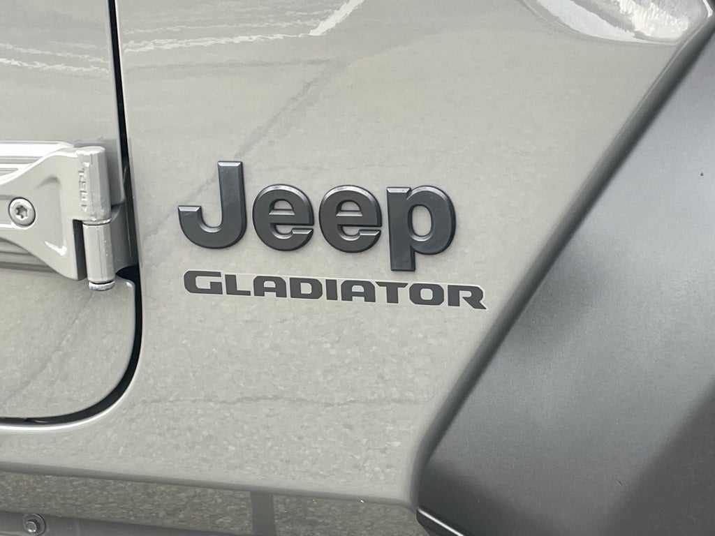 2022 Jeep Gladiator Sport