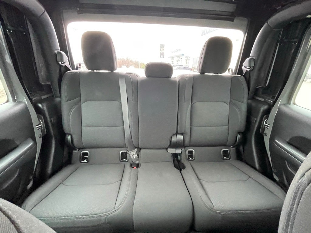 2022 Jeep Gladiator Sport