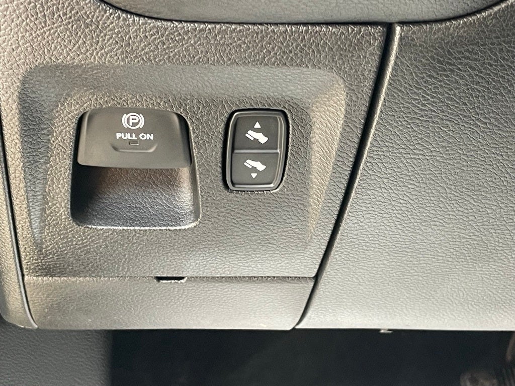 2022 RAM 1500 Big Horn/Lone Star NIGHT EDITION