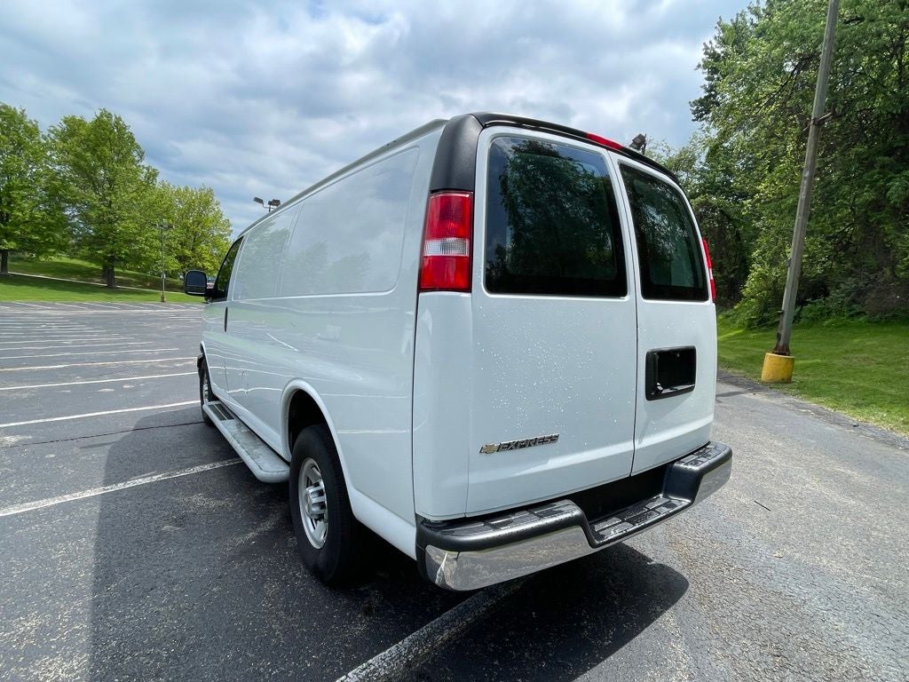 2024 Chevrolet Express 2500 Work Van Cargo