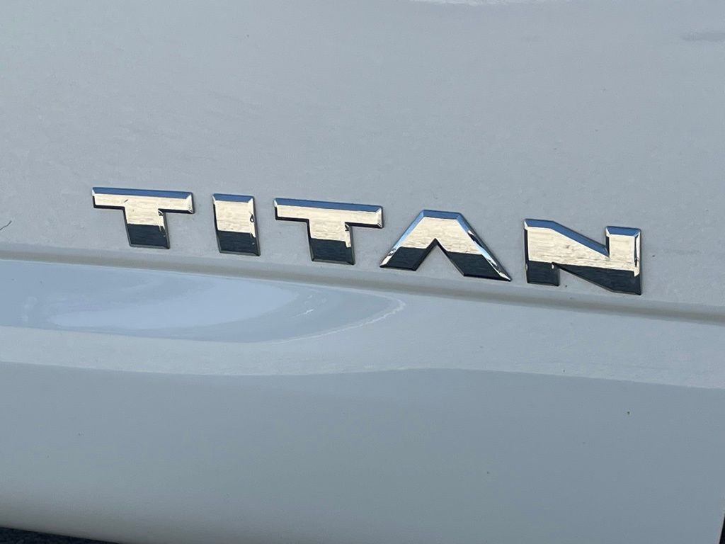 2024 Nissan Titan SV