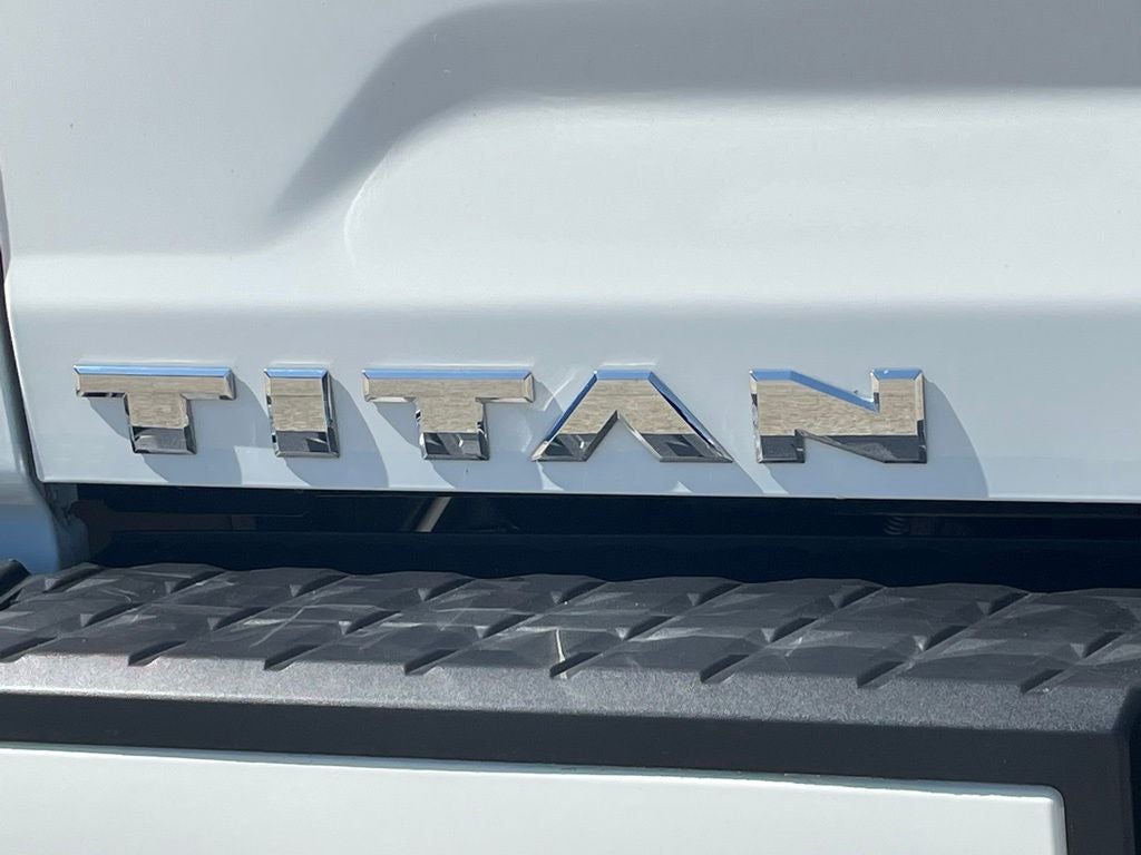 2024 Nissan Titan SV
