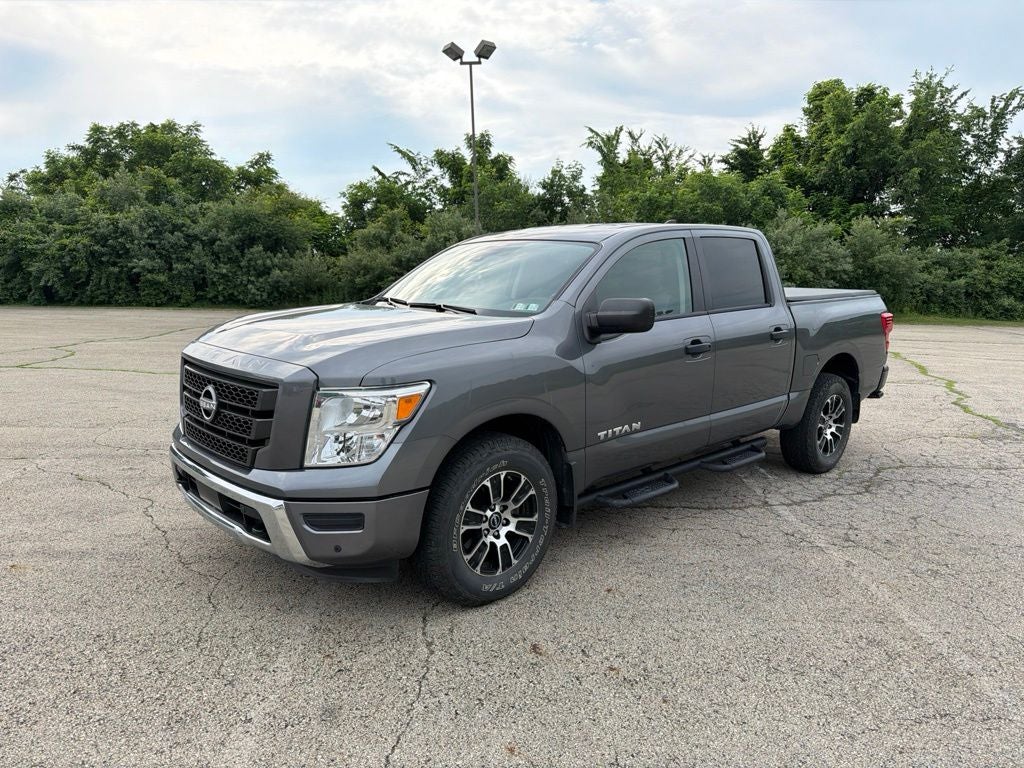 2023 Nissan Titan SV