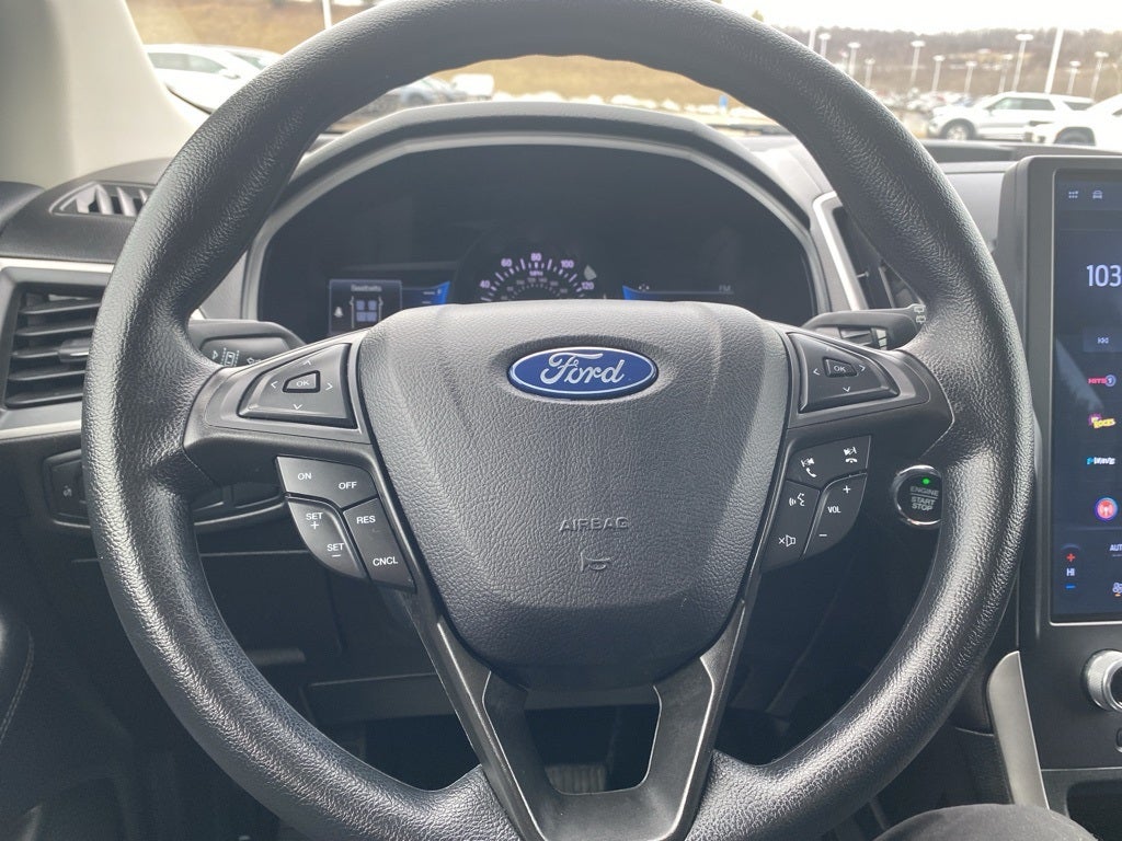 2022 Ford Edge SE