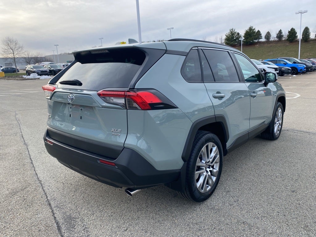 2023 Toyota RAV4 XLE Premium