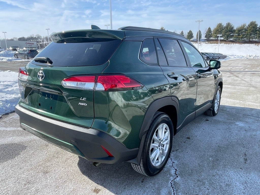 2024 Toyota Corolla Cross LE