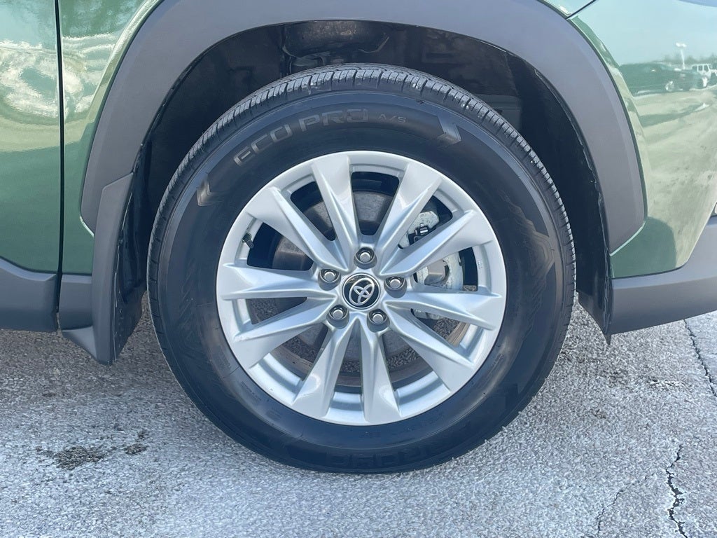 2024 Toyota Corolla Cross LE