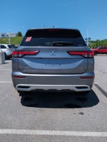 2024 Mitsubishi Outlander Base