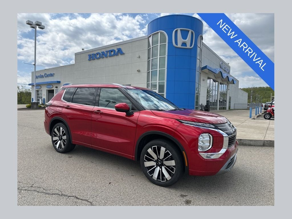 2025 Mitsubishi Outlander Base