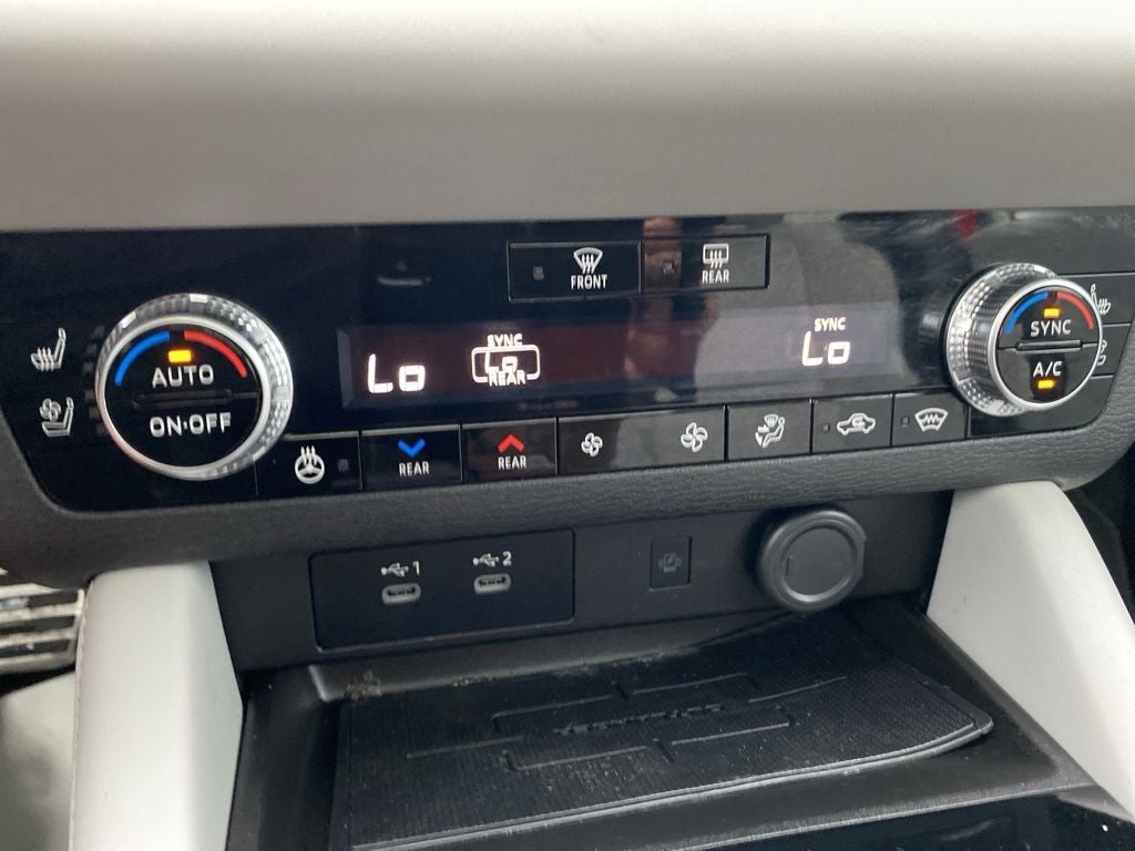 2025 Mitsubishi Outlander SEL