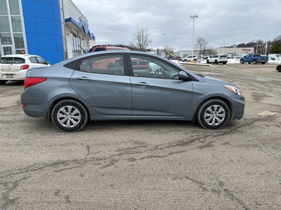 2017 Hyundai Accent SE