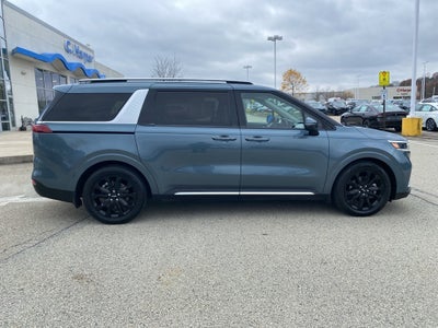 2022 Kia Carnival SX