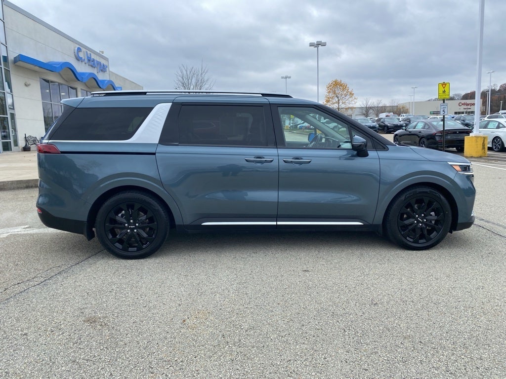 2022 Kia Carnival SX