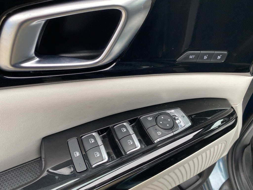 2022 Kia Carnival SX