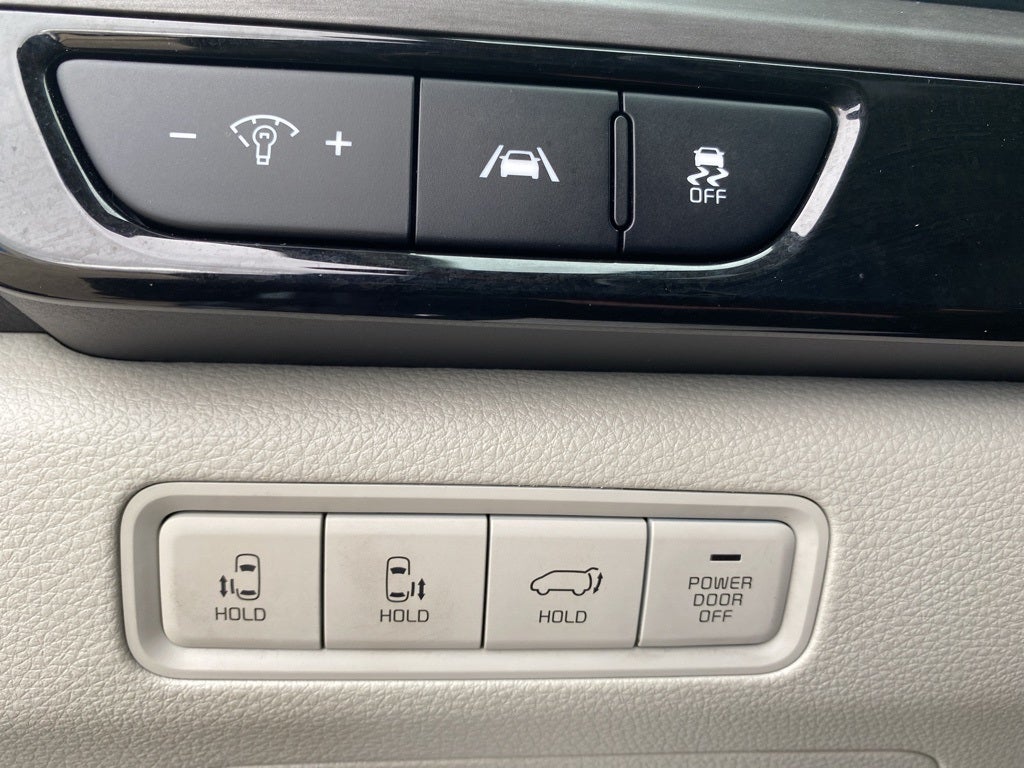 2022 Kia Carnival SX