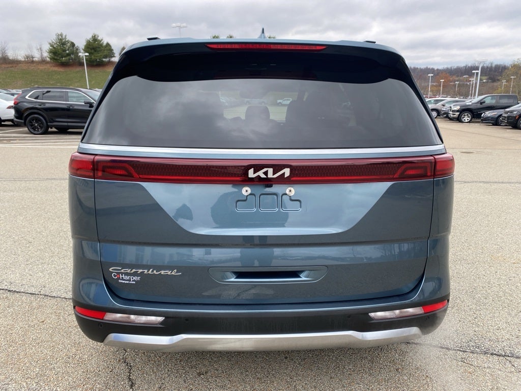 2022 Kia Carnival SX