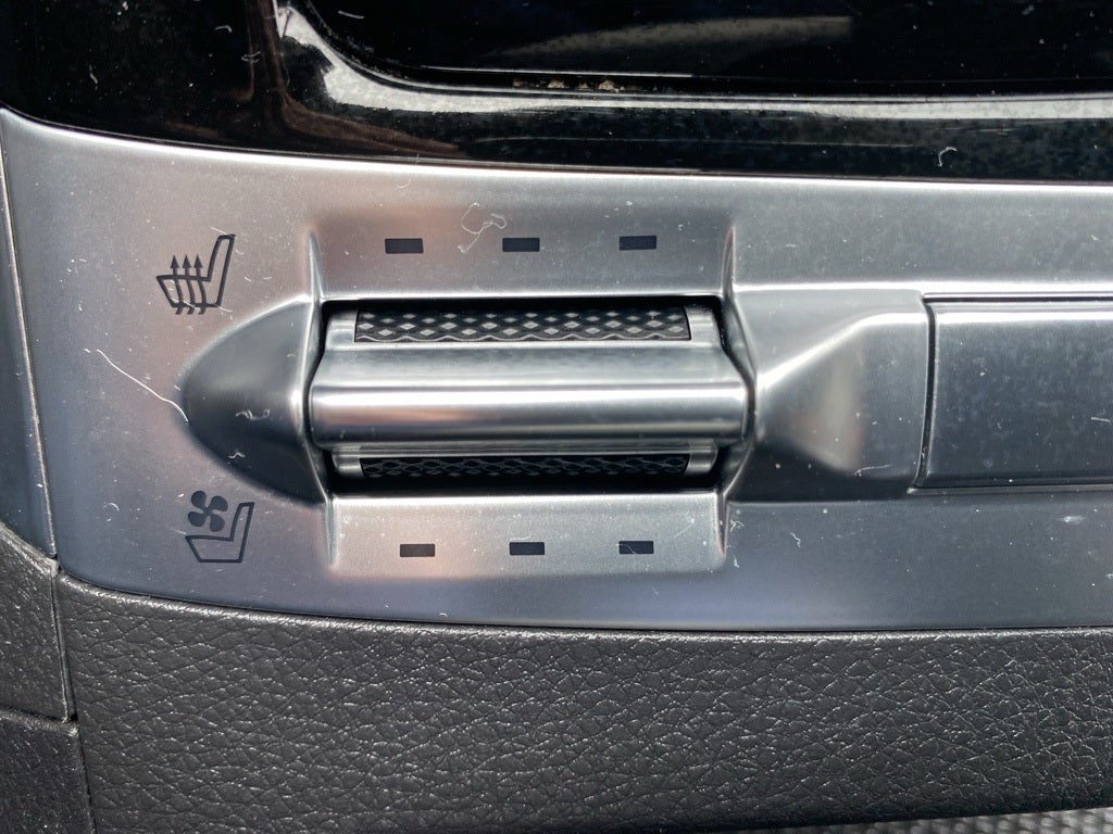 2022 Kia Carnival SX