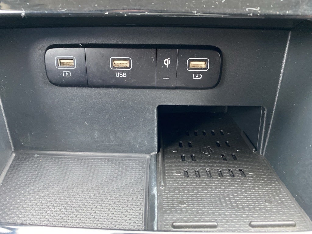 2022 Kia Carnival SX