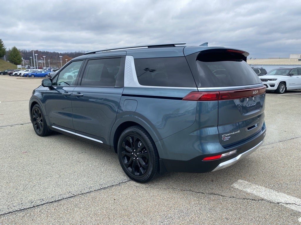 2022 Kia Carnival SX