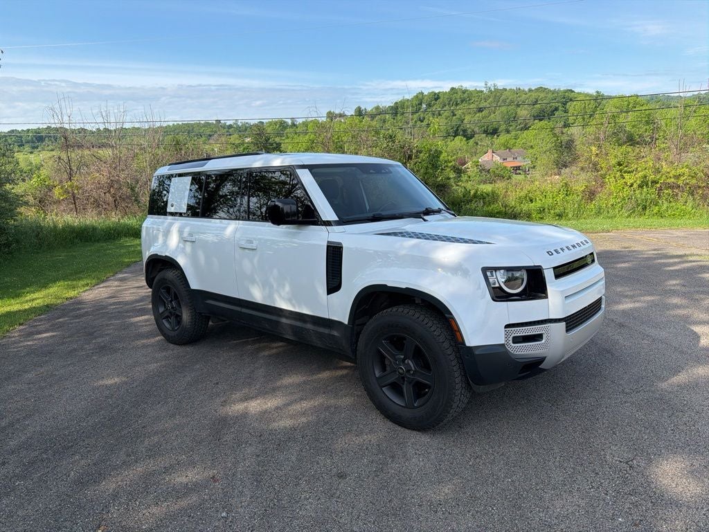 2023 Land Rover Defender S's photo
