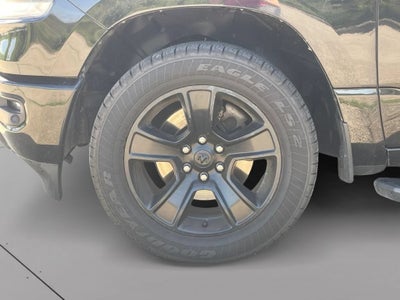 2020 RAM 1500 Big Horn Crew Cab 4x4 5'7" Box