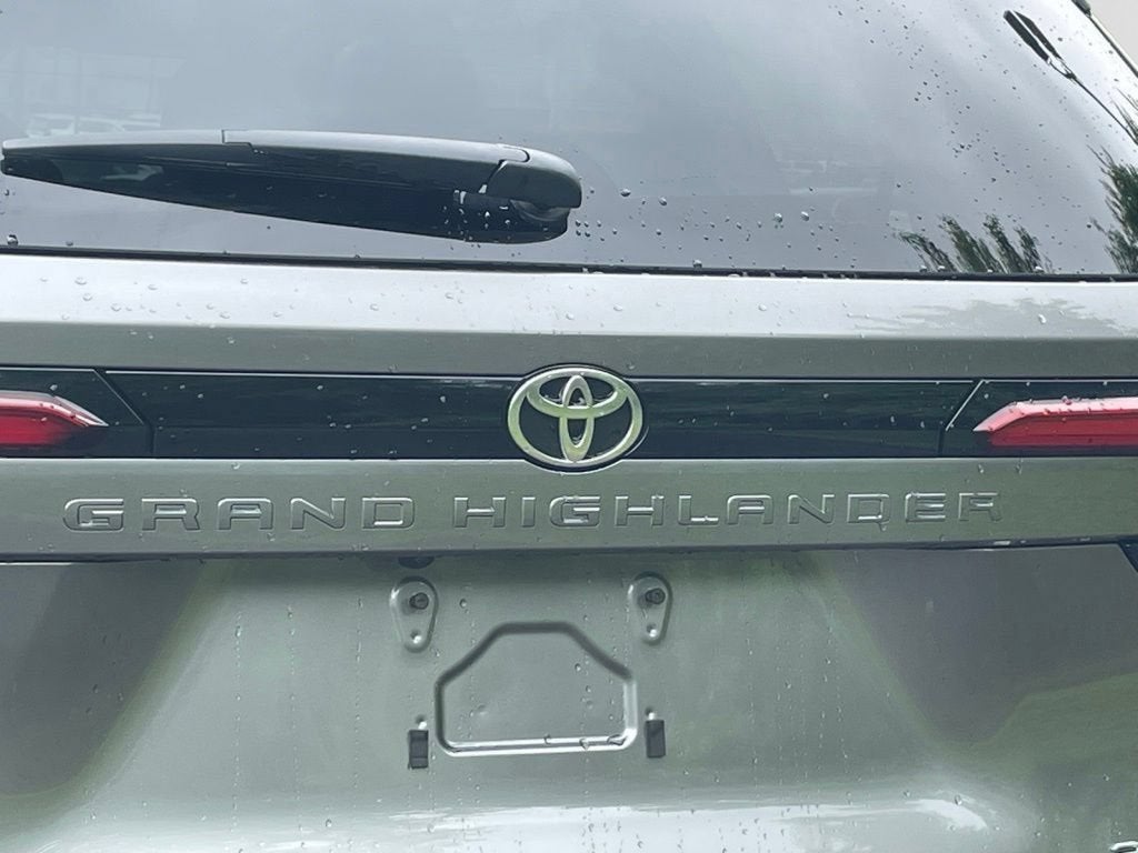 2025 Toyota Grand Highlander Hybrid Platinum MAX
