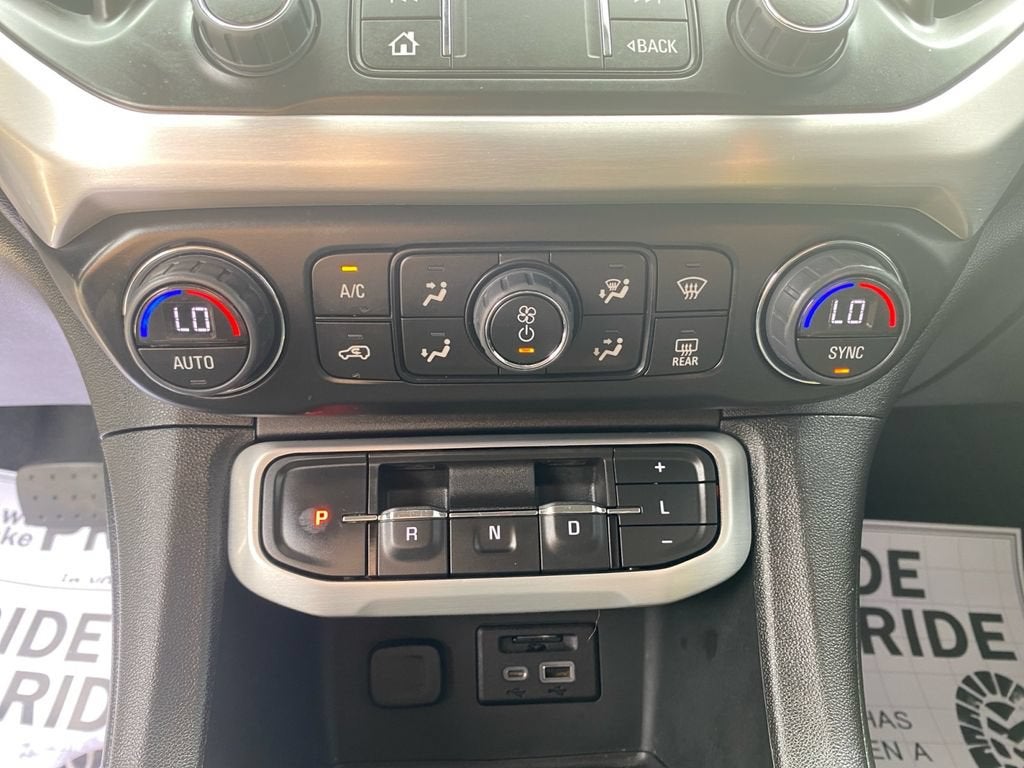 2023 GMC Acadia SLE