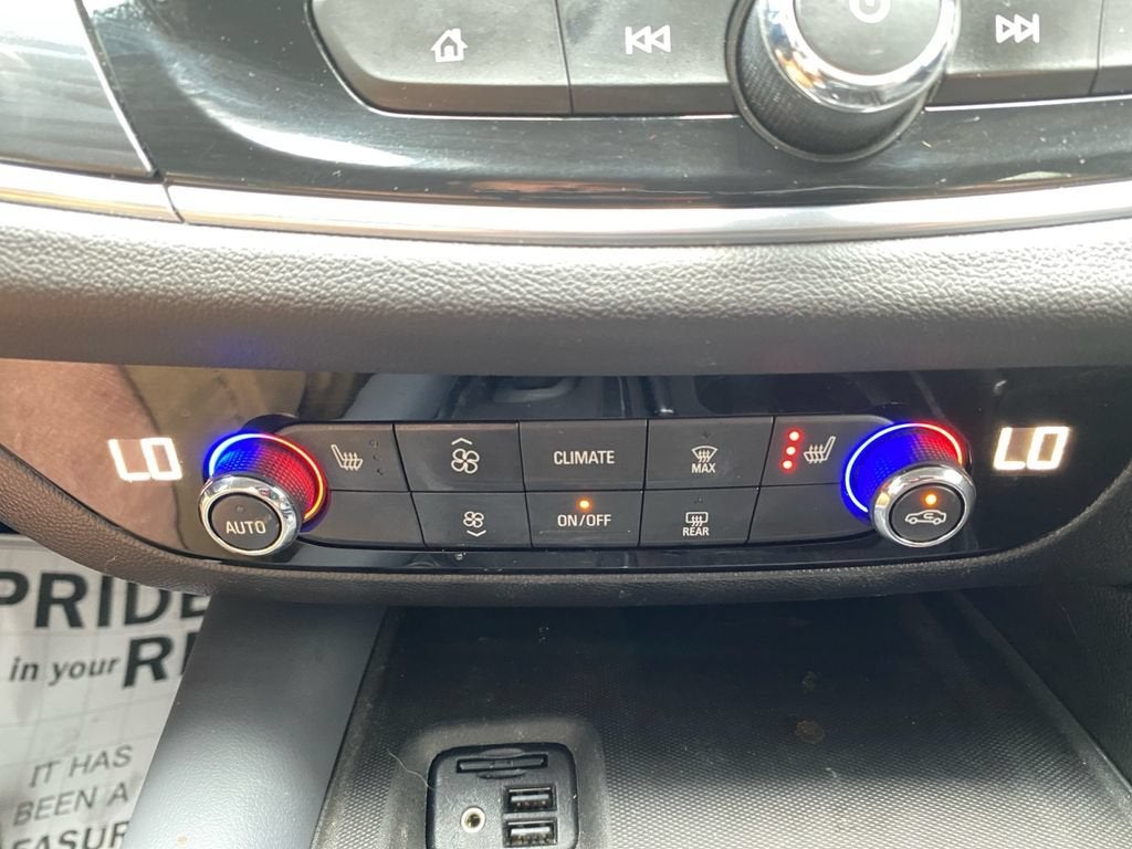 2021 Buick Enclave Essence