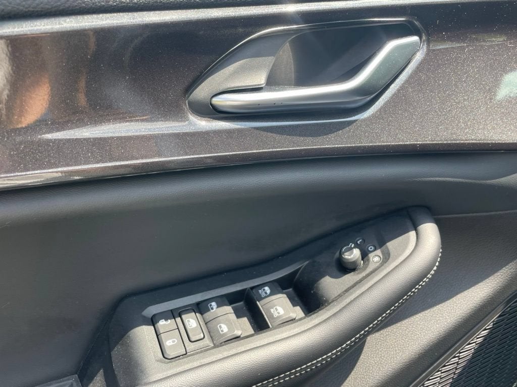 2023 Jeep Grand Cherokee L Laredo 4x4