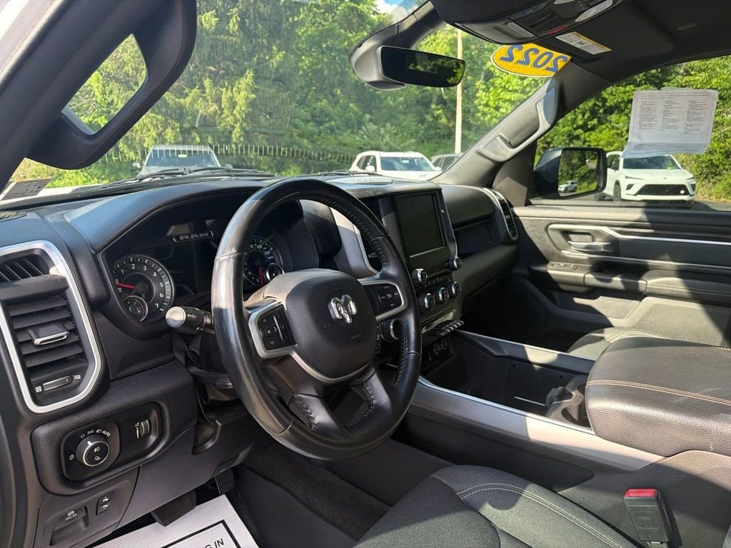 2022 RAM 1500 Big Horn Crew Cab 4x4 5'7" Box