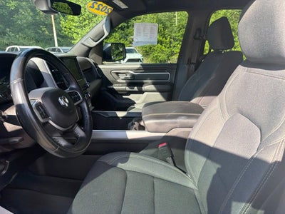 2022 RAM 1500 Big Horn Crew Cab 4x4 5'7" Box