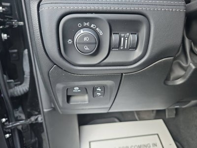 2022 RAM 1500 Limited Crew Cab 4x4 5'7" Box