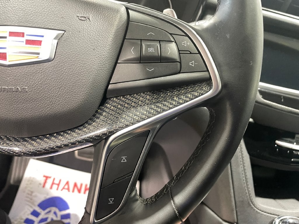 2025 Cadillac XT5 Sport