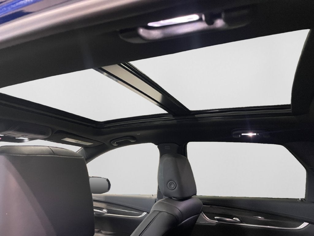 2025 Cadillac XT5 Sport