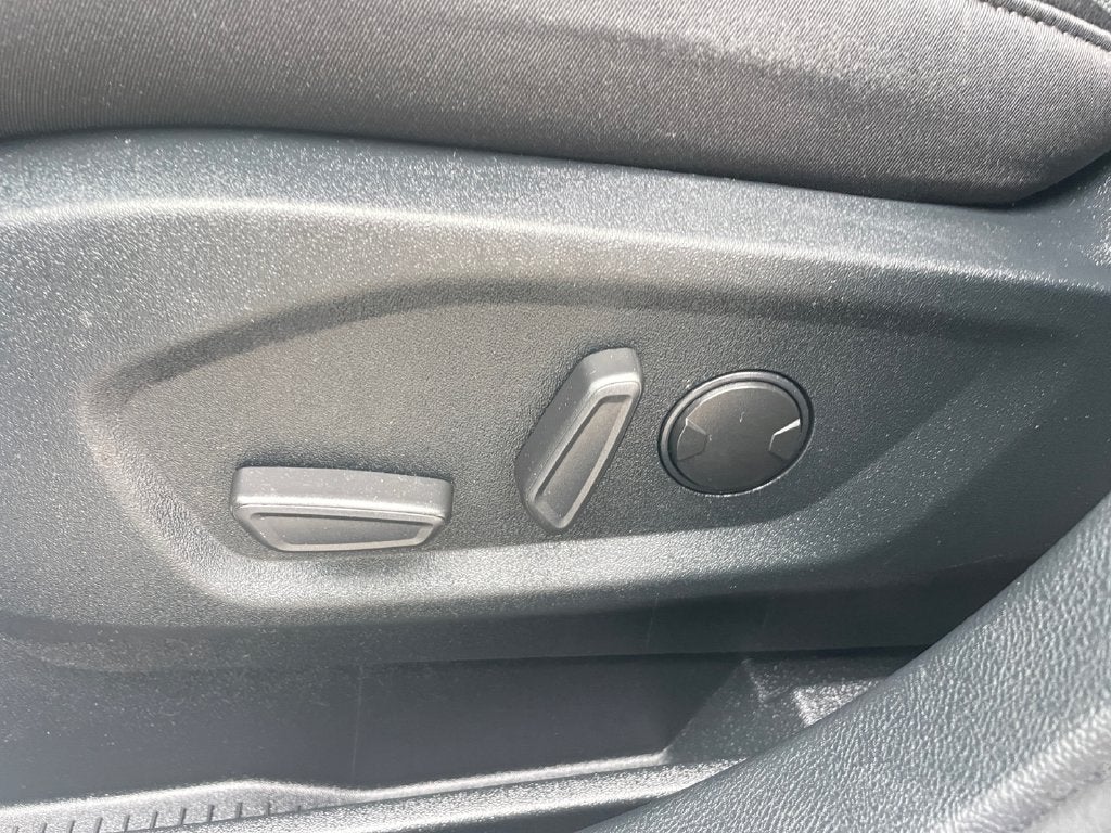 2020 Ford Edge SE