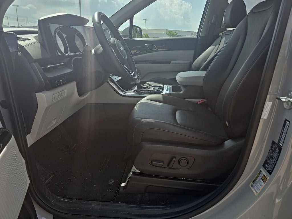 2024 Kia Carnival EX