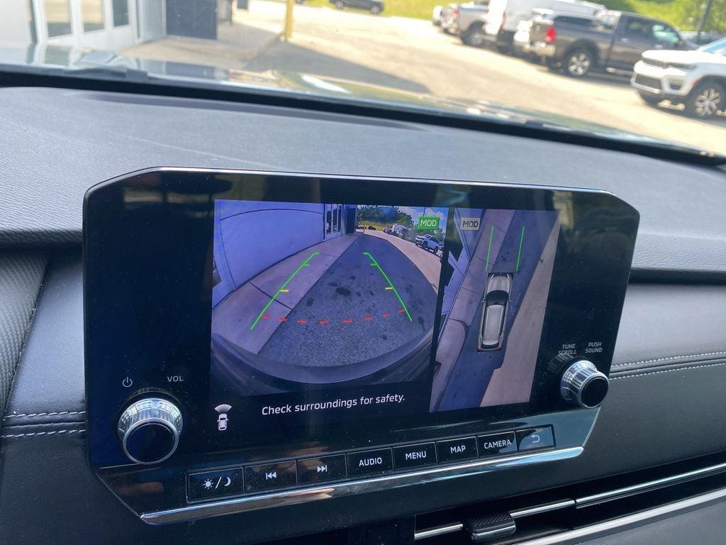 2023 Mitsubishi Outlander Base