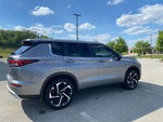 2023 Mitsubishi Outlander Base