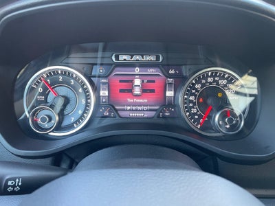 2019 RAM 1500 Big Horn/Lone Star Crew Cab 4x4 5'7" Box