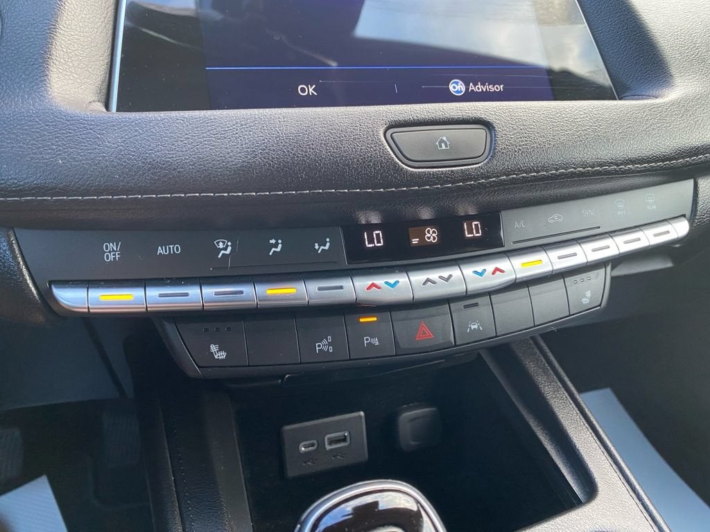 2022 Cadillac XT4 AWD Premium Luxury