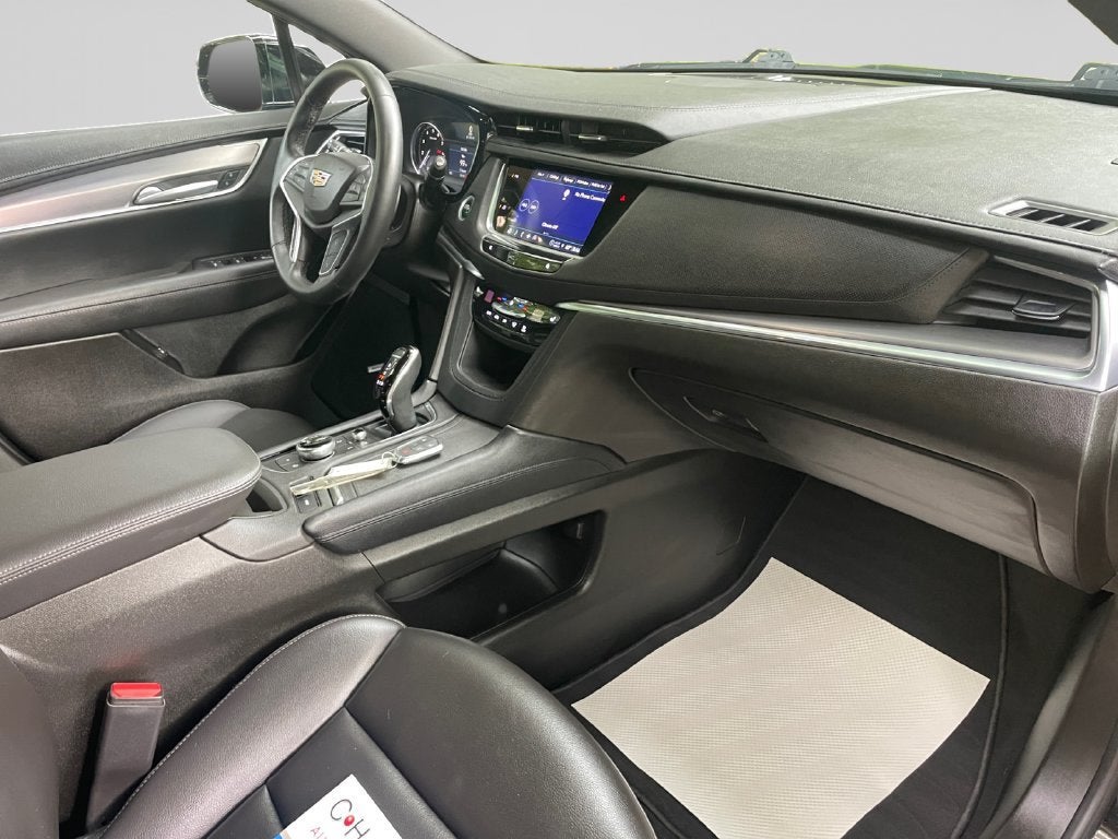 2025 Cadillac XT5 Luxury